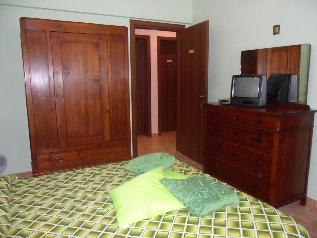 Agriturismo Poponi Villa Todi Cameră foto