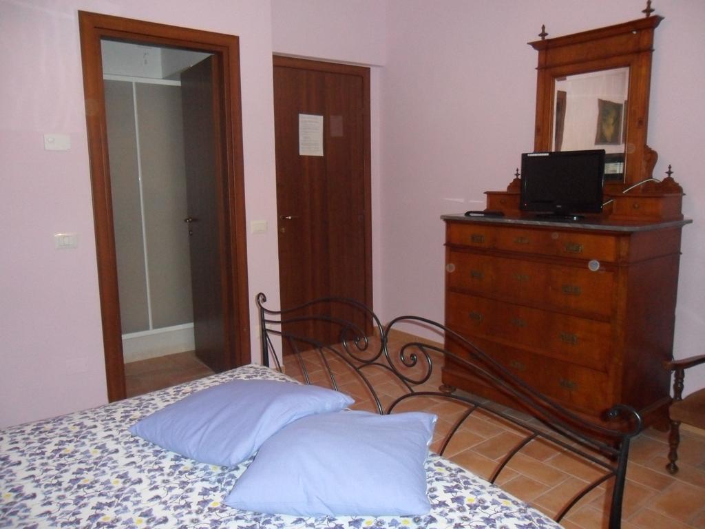 Agriturismo Poponi Villa Todi Cameră foto