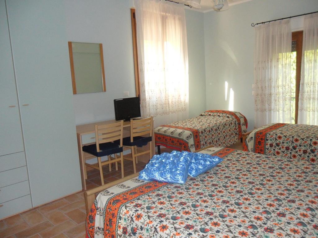 Agriturismo Poponi Villa Todi Cameră foto